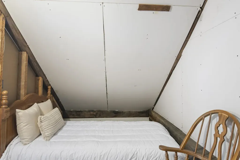 33 West River Street Londonderry VT 05155