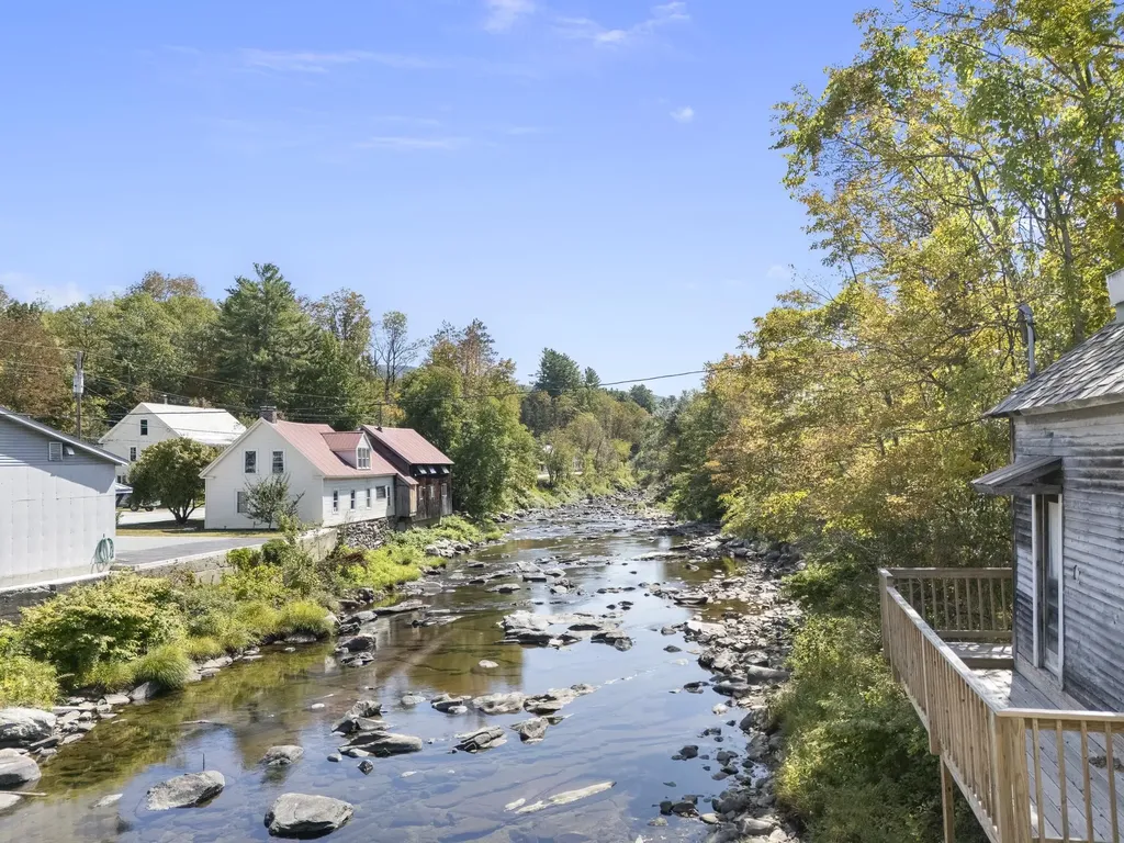 33 West River Street Londonderry VT 05155
