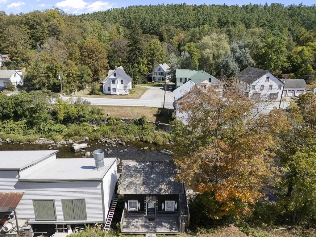 33 West River Street Londonderry VT 05155
