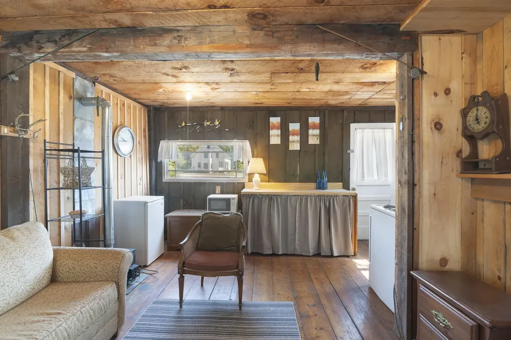 33 West River Street Londonderry VT 05155