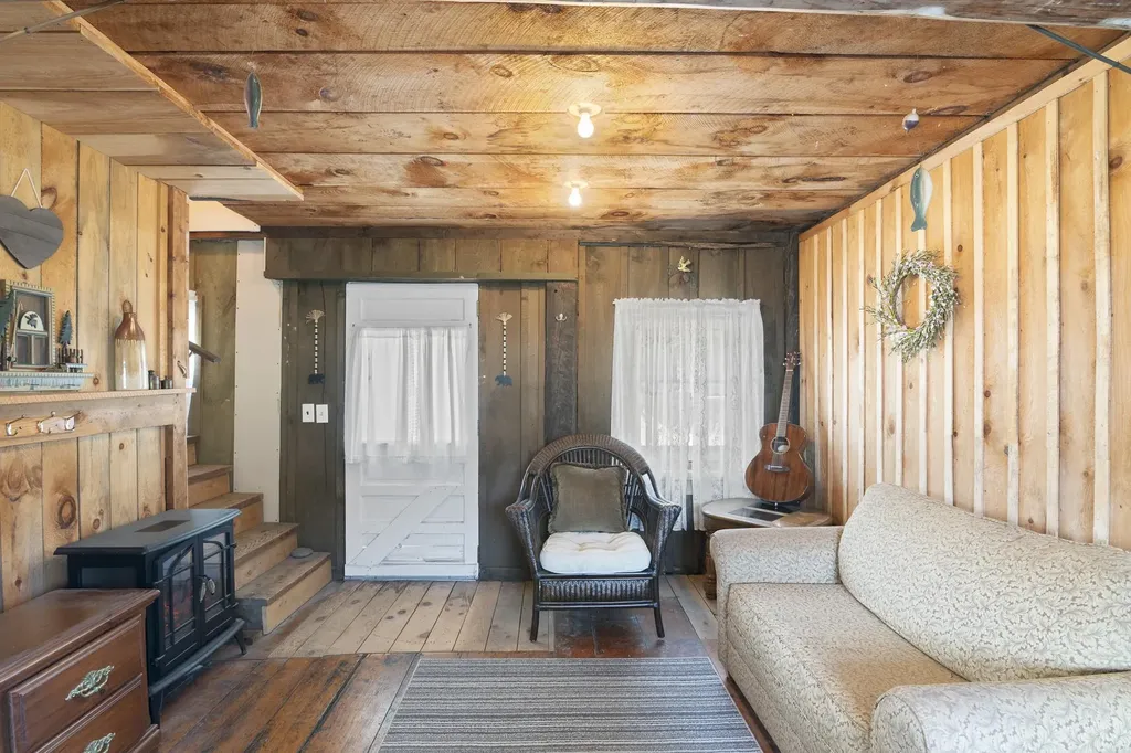 33 West River Street Londonderry VT 05155