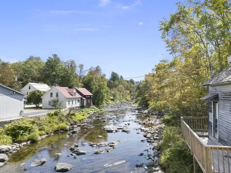 33 West River Street Londonderry VT 05155