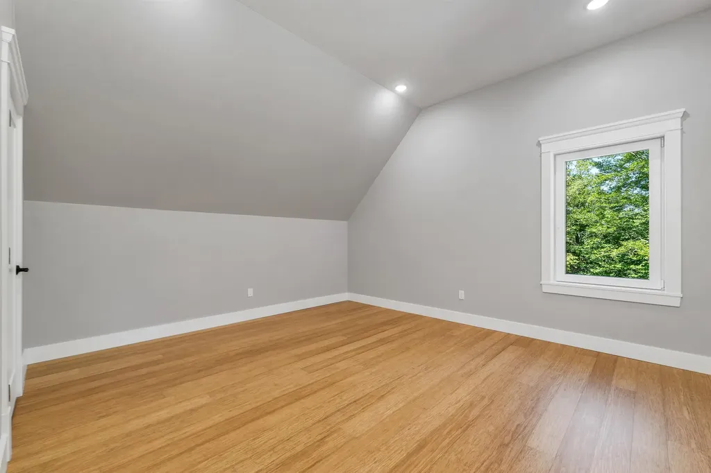 18 Woodland Grove Road Conway NH 03818