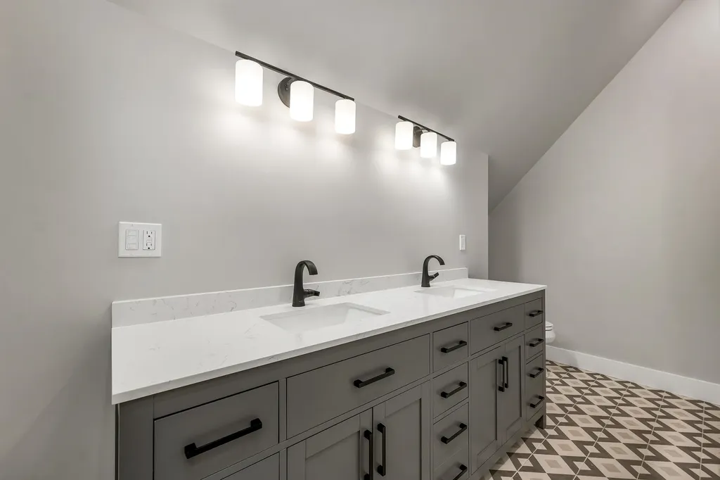 18 Woodland Grove Road Conway NH 03818