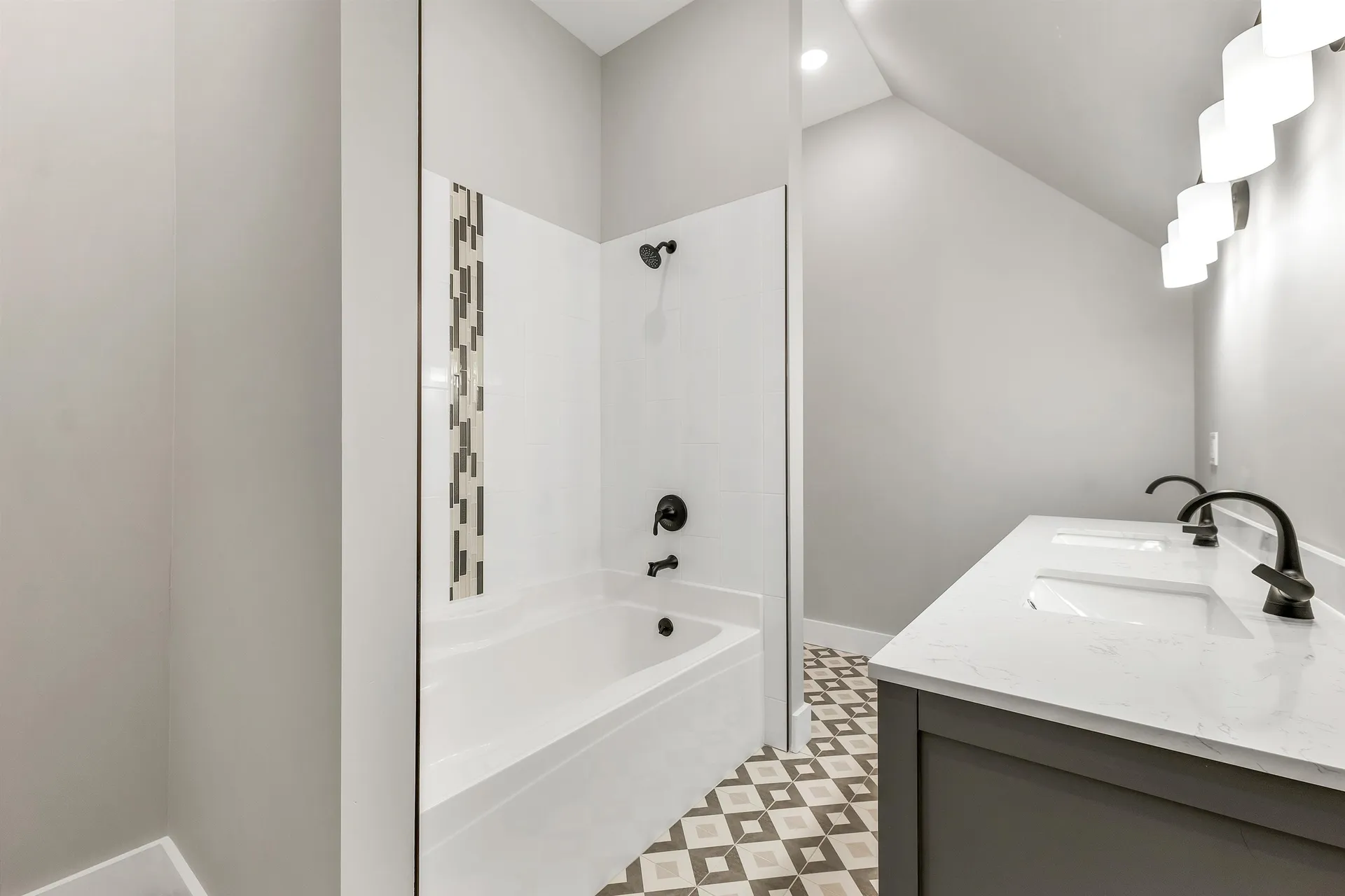 18 Woodland Grove Road Conway NH 03818