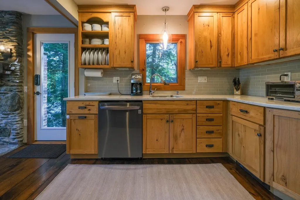 65 Red Bridge Road Ludlow VT 05149