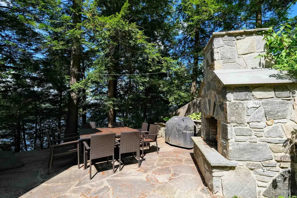 65 Red Bridge Road Ludlow VT 05149