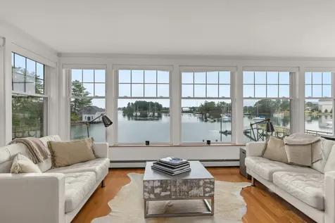 148 Whipple Road Kittery ME 03904