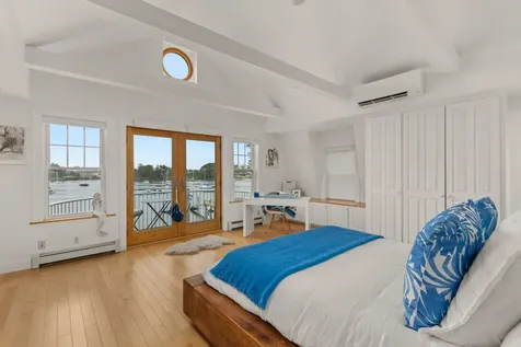 148 Whipple Road Kittery ME 03904