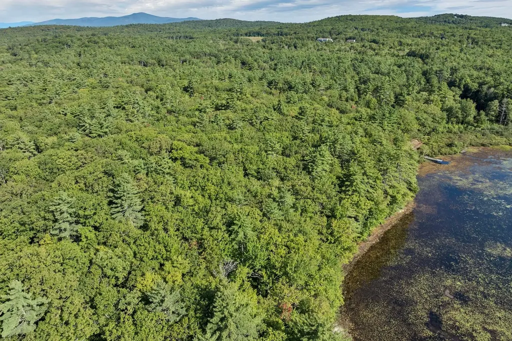 00 Beach Pond Road Wolfeboro NH 03894