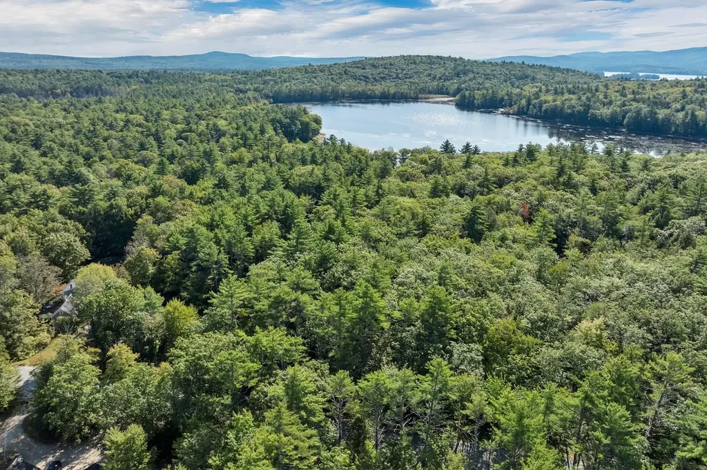 00 Beach Pond Road Wolfeboro NH 03894