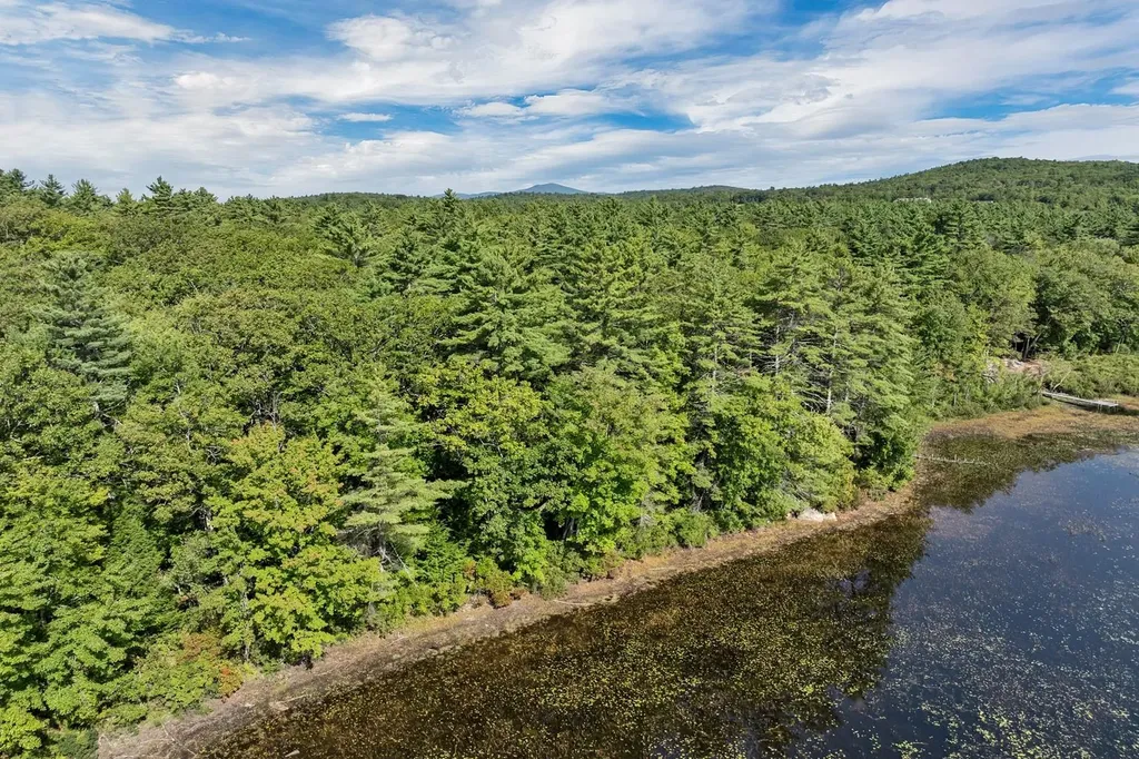 00 Beach Pond Road Wolfeboro NH 03894