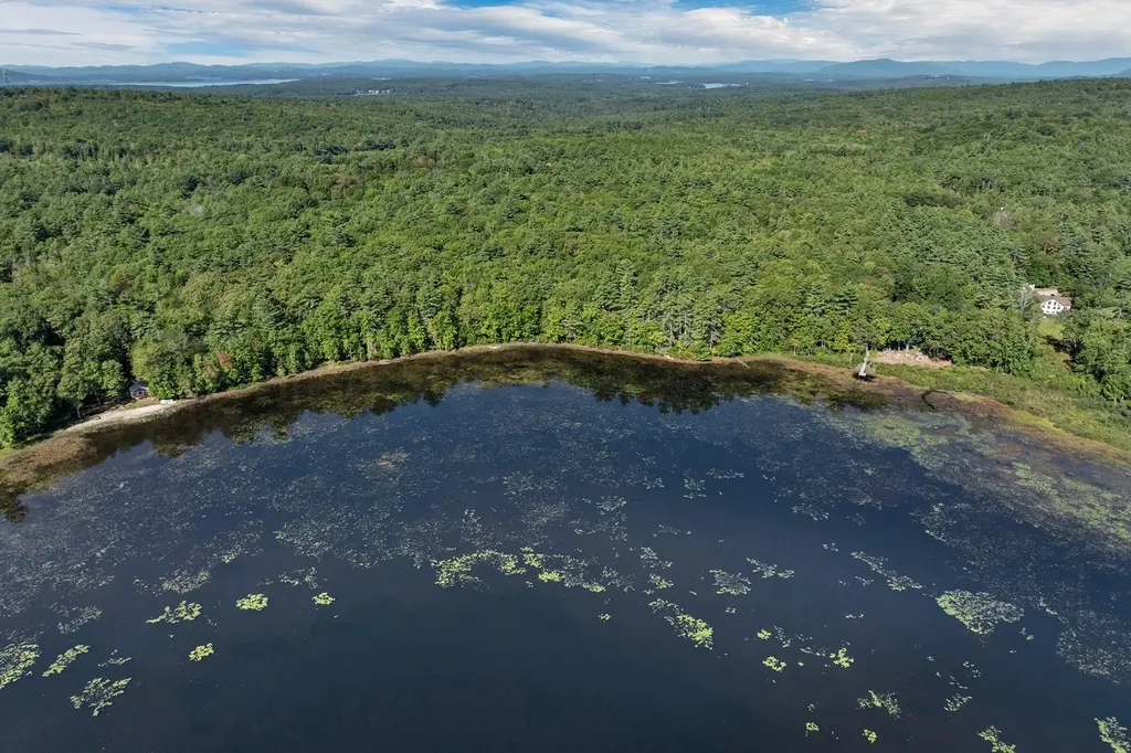 00 Beach Pond Road Wolfeboro NH 03894