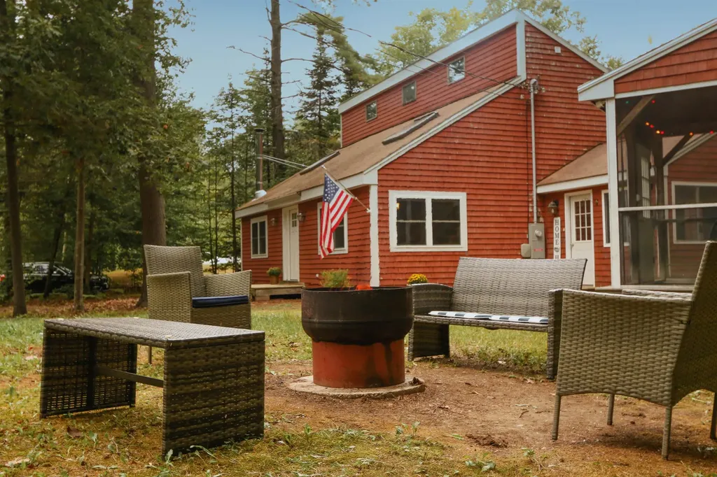 1 Jackson Lane Barnstead NH 03225