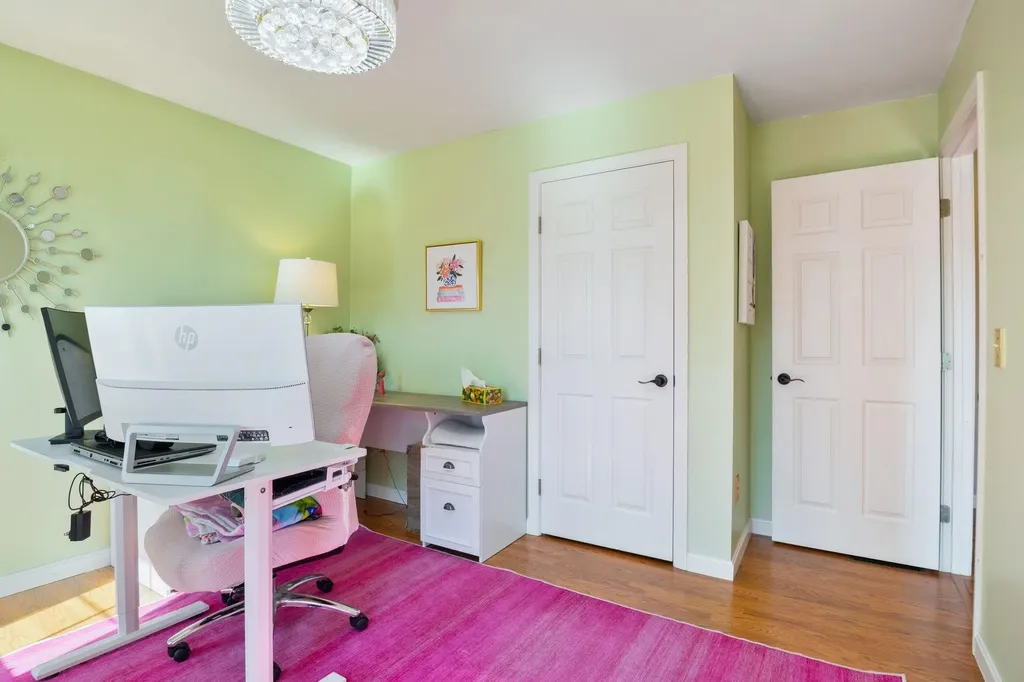 8 Sherman Drive Raymond NH 03077