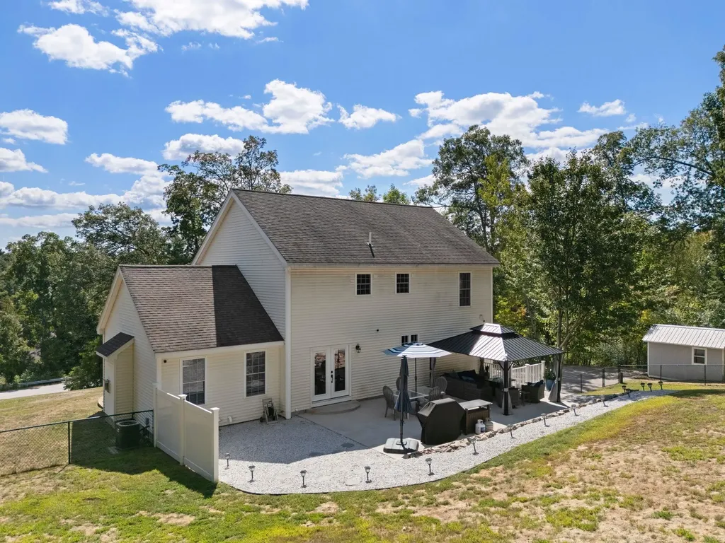 8 Sherman Drive Raymond NH 03077