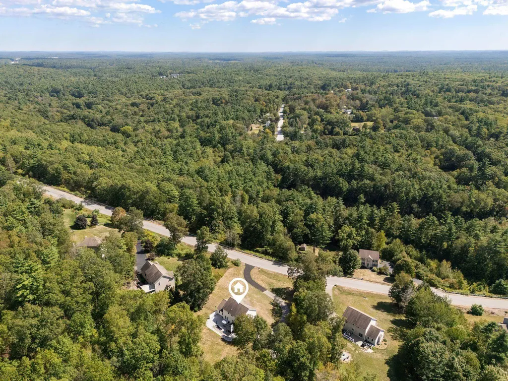 8 Sherman Drive Raymond NH 03077