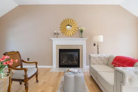 8 Sherman Drive Raymond NH 03077