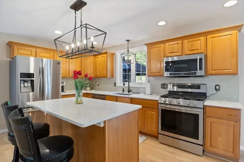 8 Sherman Drive Raymond NH 03077