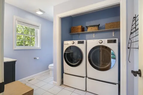 8 Sherman Drive Raymond NH 03077