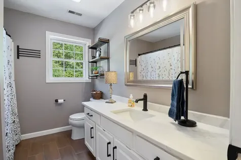 8 Sherman Drive Raymond NH 03077