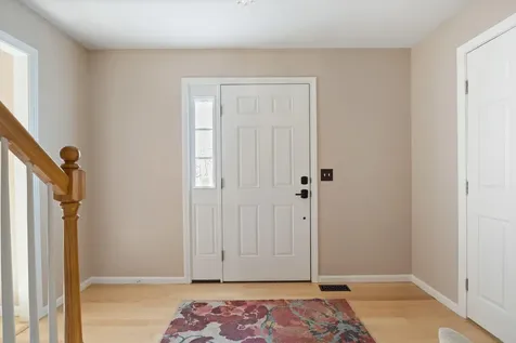 8 Sherman Drive Raymond NH 03077