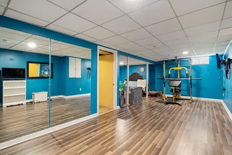 8 Sherman Drive Raymond NH 03077