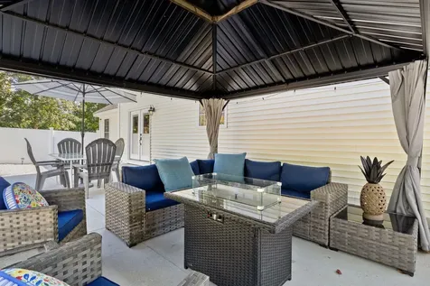 8 Sherman Drive Raymond NH 03077