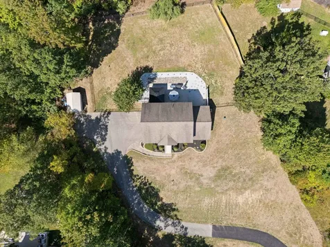 8 Sherman Drive Raymond NH 03077