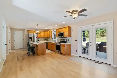 8 Sherman Drive Raymond NH 03077