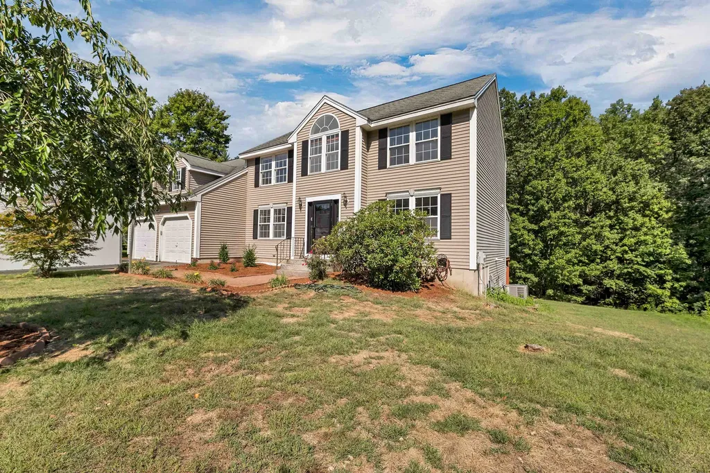 9 Cambridge Drive Merrimack NH 03054