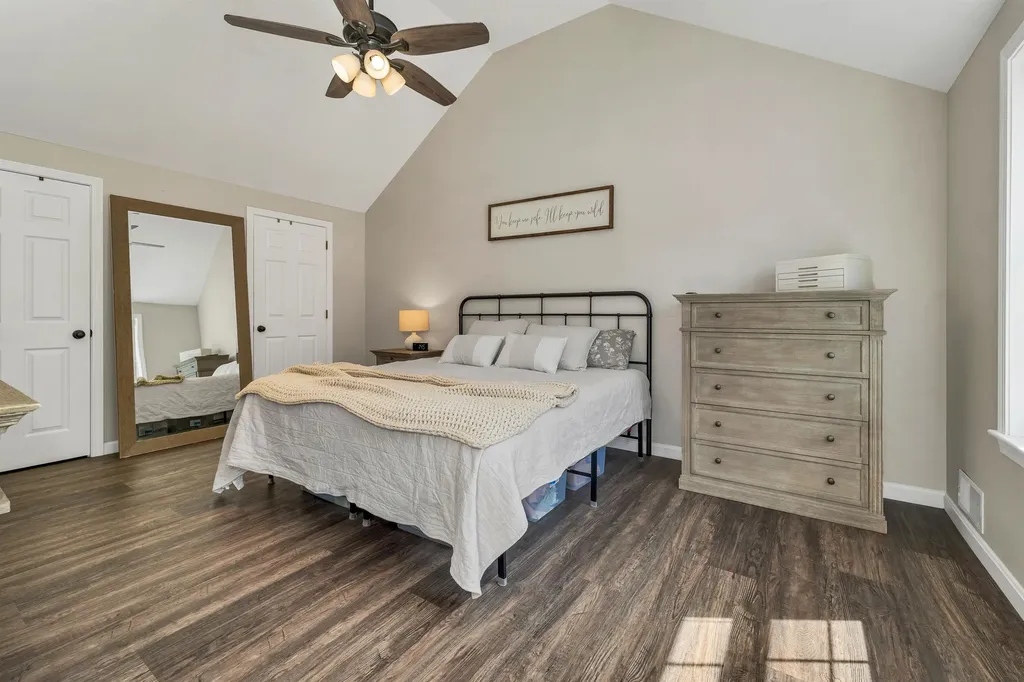 9 Cambridge Drive Merrimack NH 03054