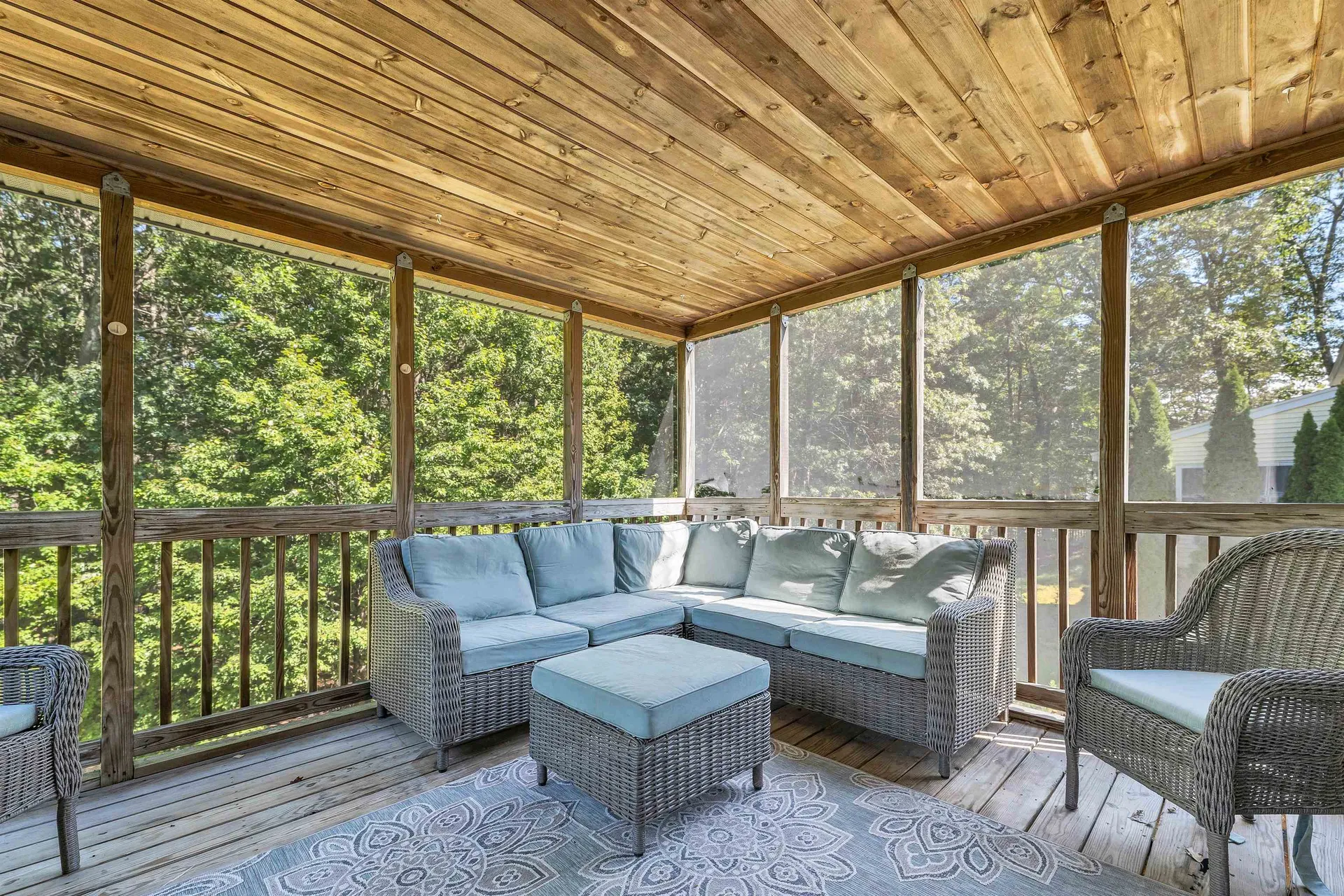 9 Cambridge Drive Merrimack NH 03054