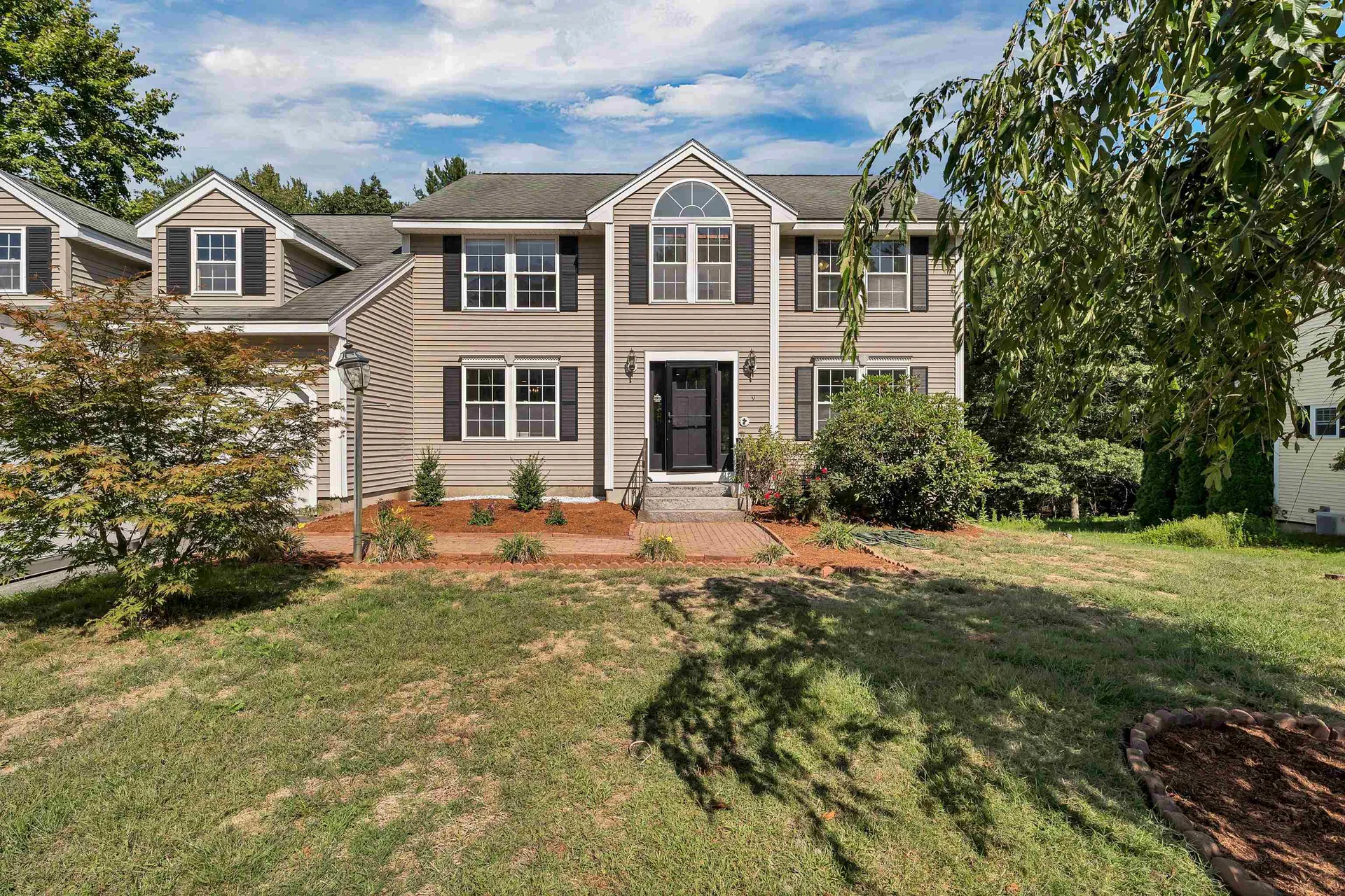 9 Cambridge Drive Merrimack NH 03054