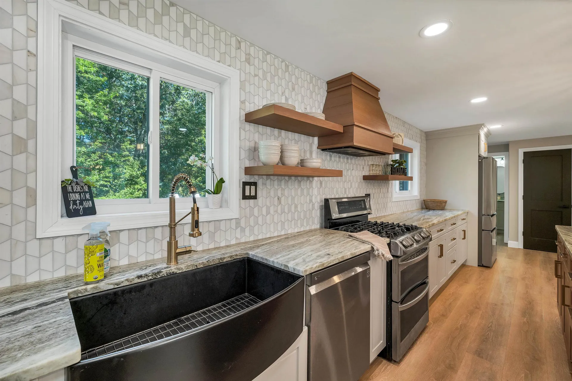 9 Cambridge Drive Merrimack NH 03054