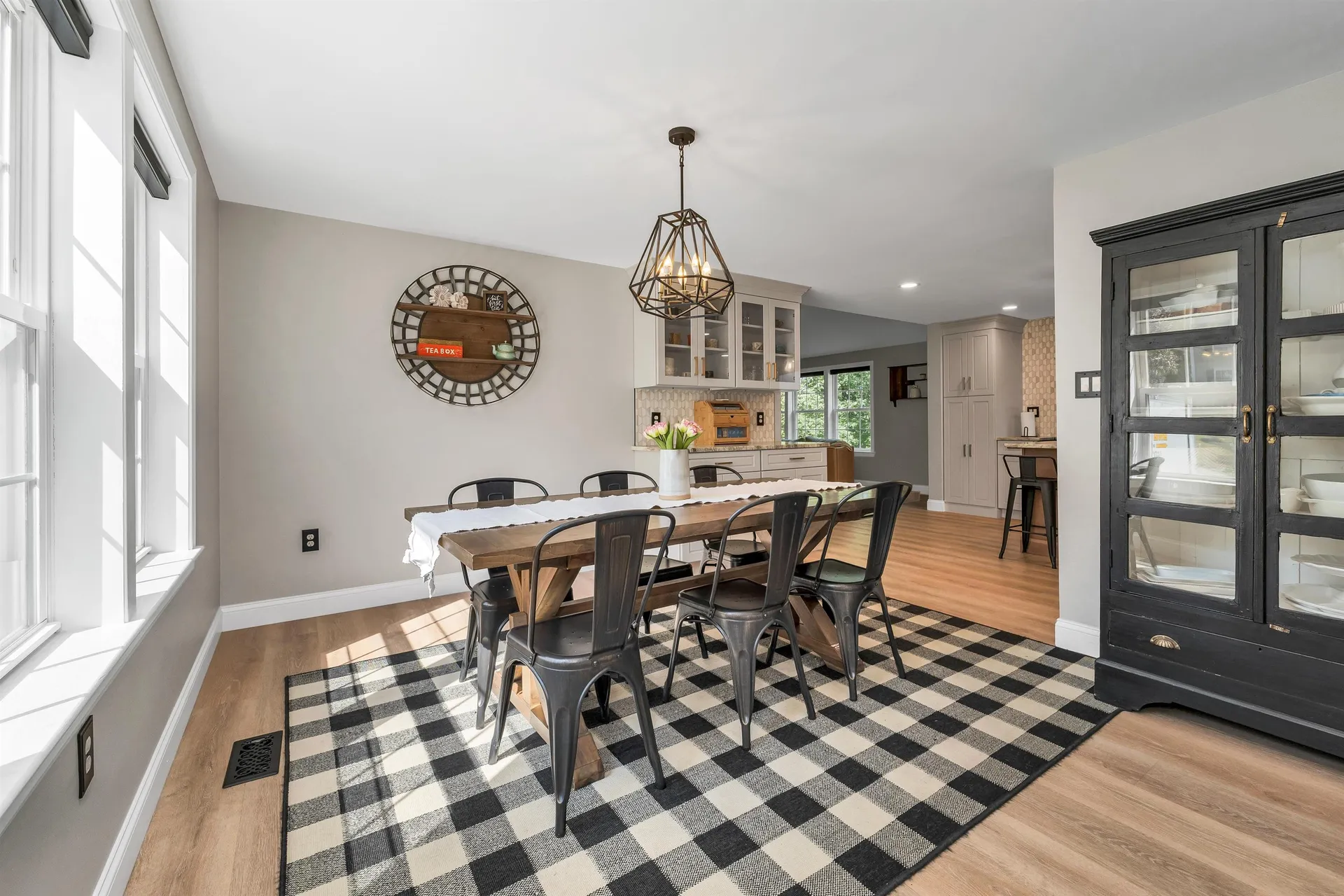 9 Cambridge Drive Merrimack NH 03054