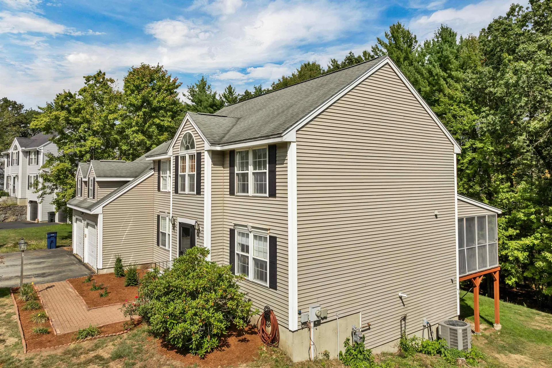 9 Cambridge Drive Merrimack NH 03054