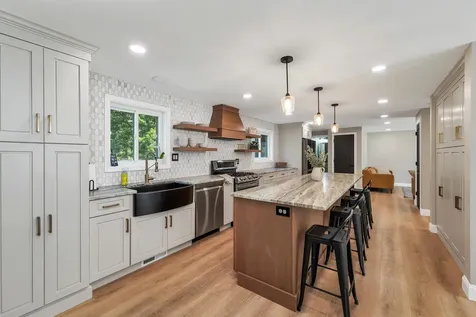 9 Cambridge Drive Merrimack NH 03054