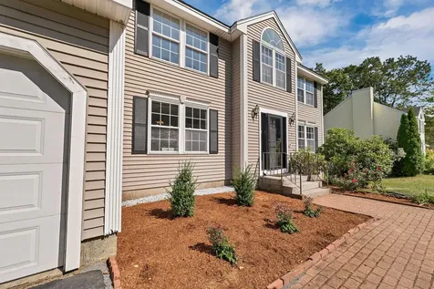 9 Cambridge Drive Merrimack NH 03054