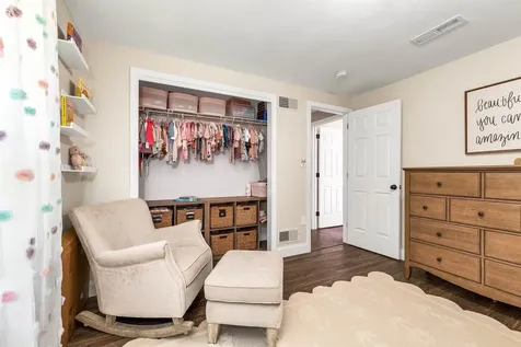 9 Cambridge Drive Merrimack NH 03054