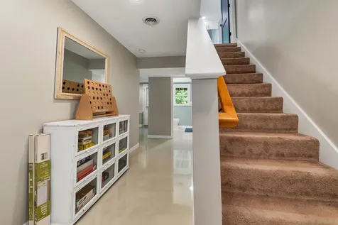 9 Cambridge Drive Merrimack NH 03054