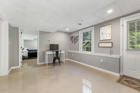 9 Cambridge Drive Merrimack NH 03054