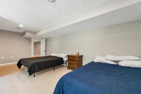 9 Cambridge Drive Merrimack NH 03054