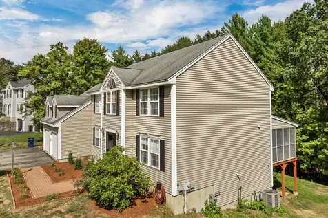 9 Cambridge Drive Merrimack NH 03054