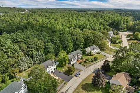 9 Cambridge Drive Merrimack NH 03054