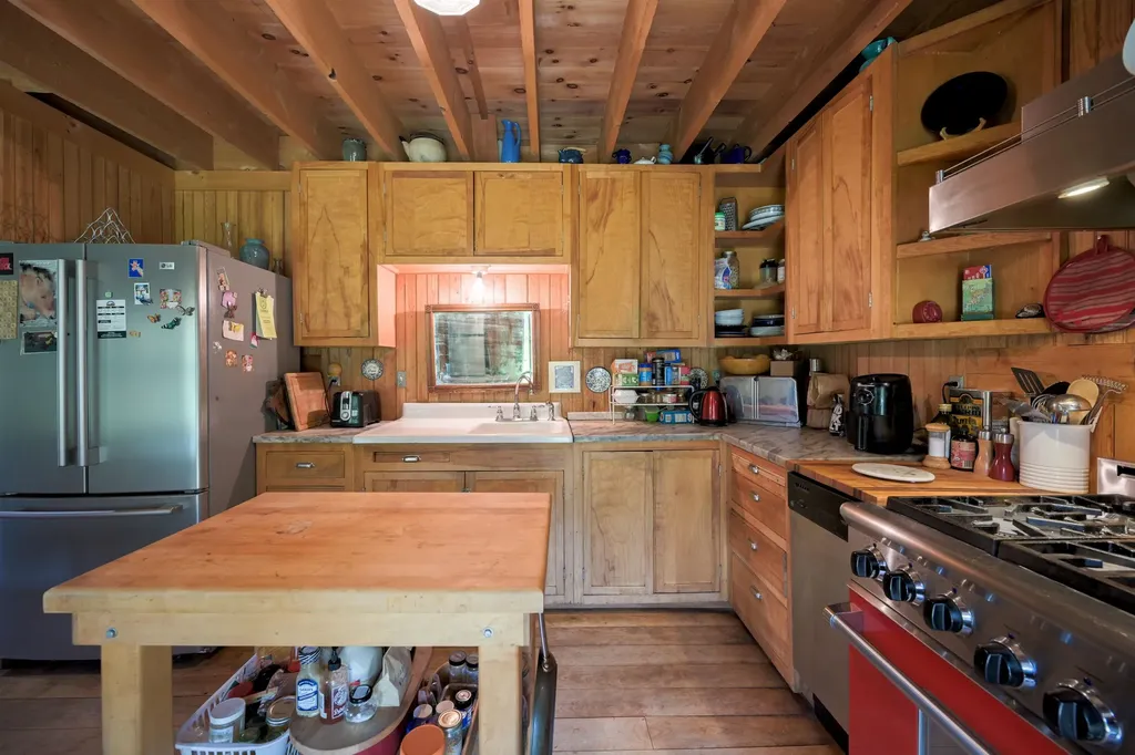 143 Biddle Road Lincoln VT 05443