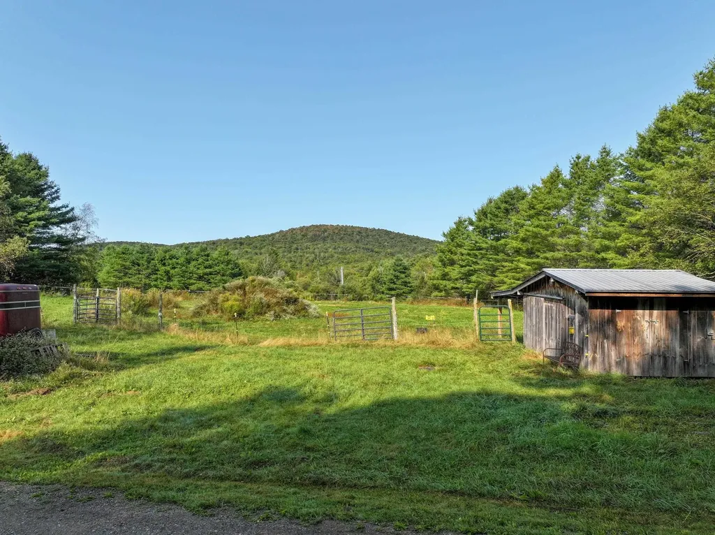 143 Biddle Road Lincoln VT 05443