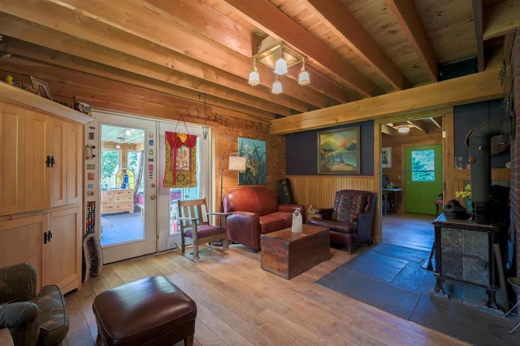 143 Biddle Road Lincoln VT 05443