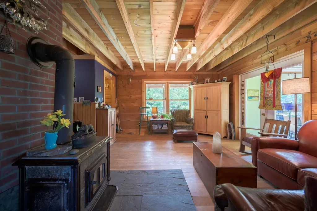 143 Biddle Road Lincoln VT 05443