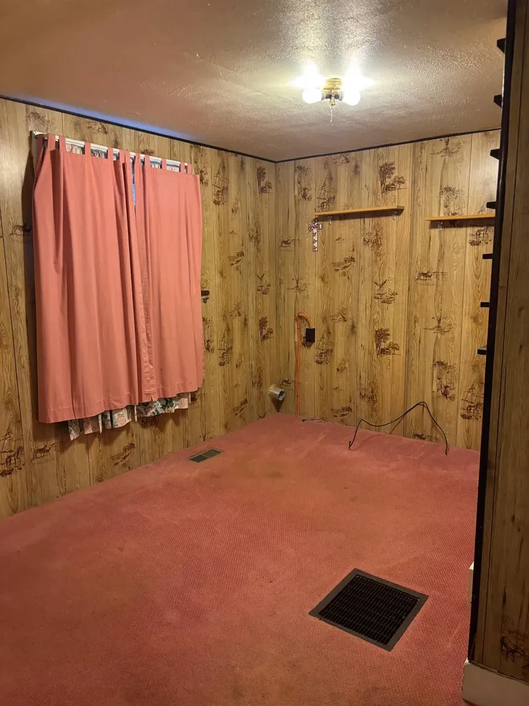 129 Grove Street Poultney VT 05764